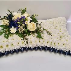 Massed Pillow Ribbon Edging